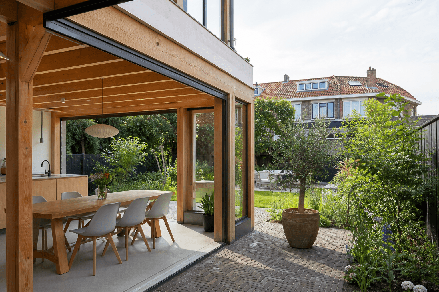 Opgeleverde aanbouw in natuurlijk licht